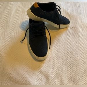 Cole Haan Mens navy shoe